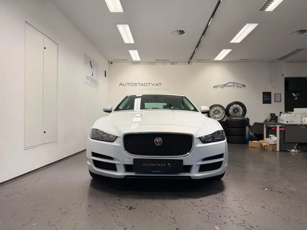 Jaguar XE, Bild 3 von 15