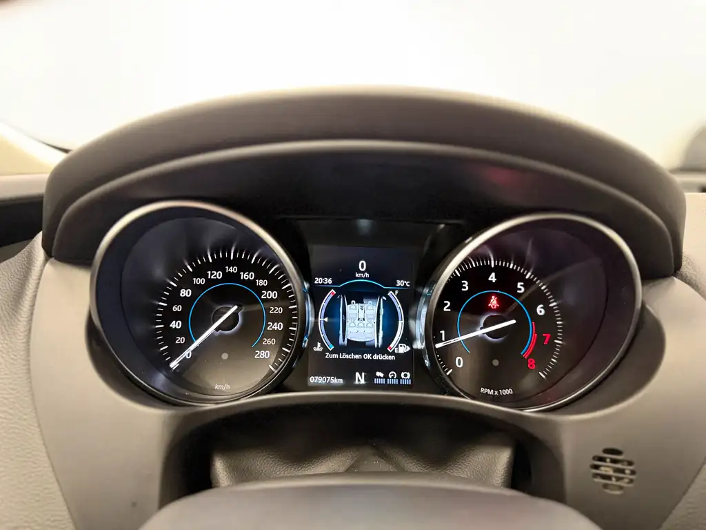Jaguar XE, Bild 14 von 15