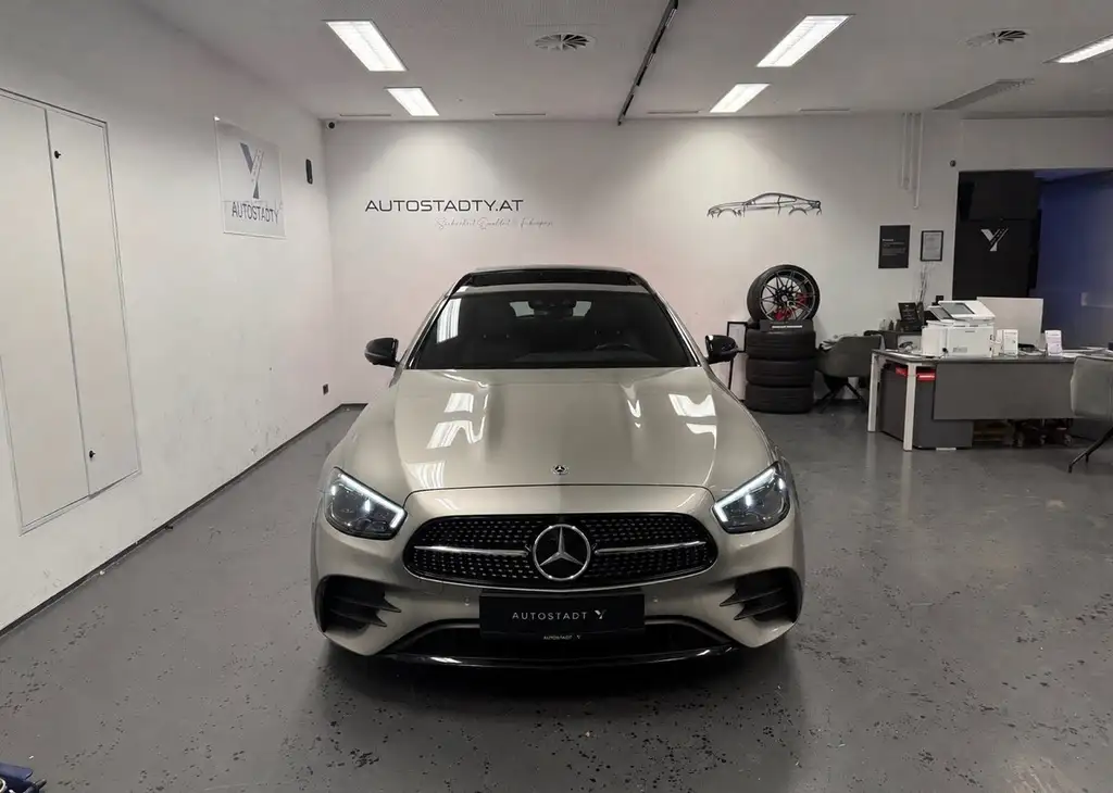 Mercedes-Benz E 400, Bild 4 von 15