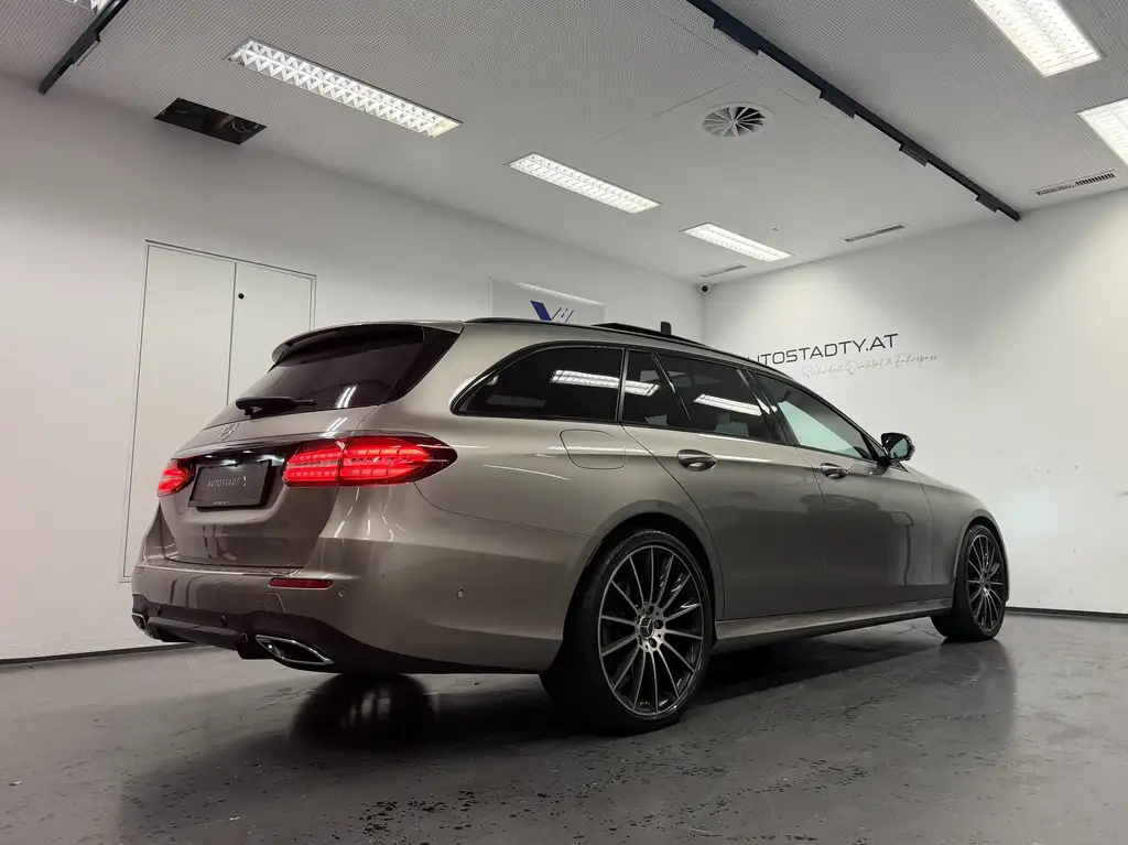 Mercedes-Benz E 400, Bild 8 von 15