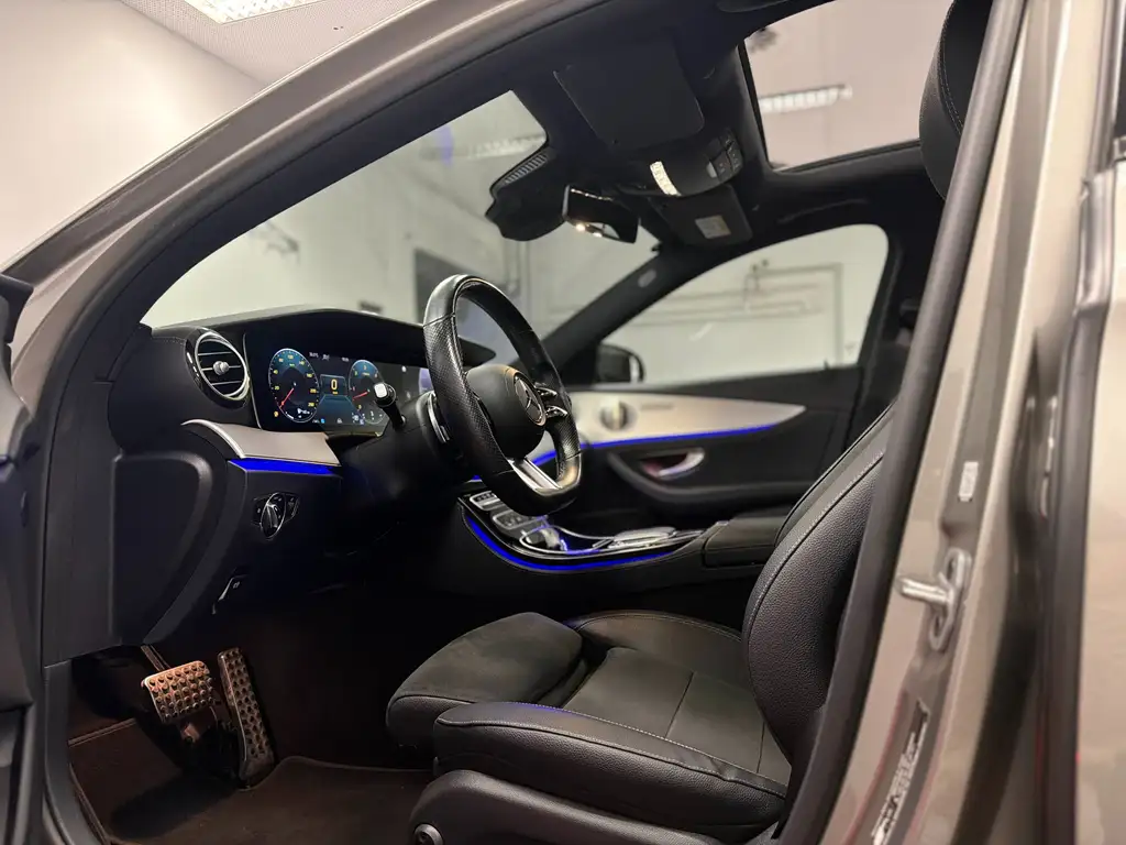 Mercedes-Benz E 400, Bild 11 von 15