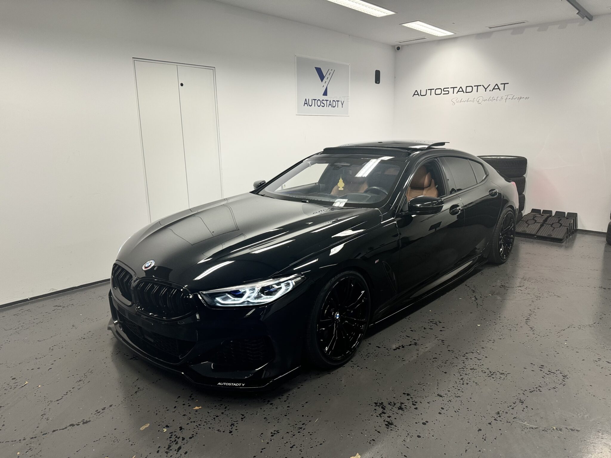 BMW M850ix G16