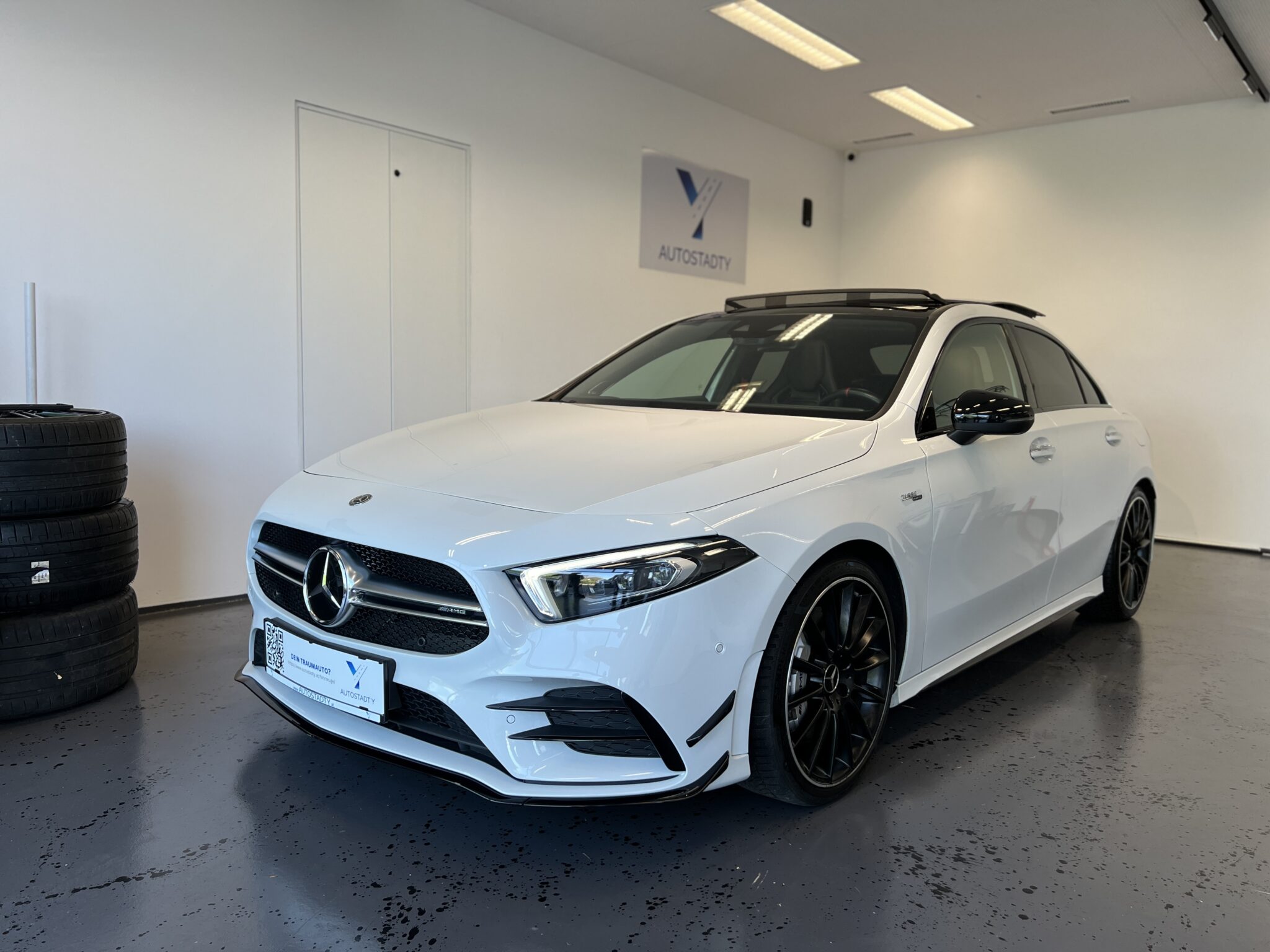 Mercedes-Benz A35 AMG